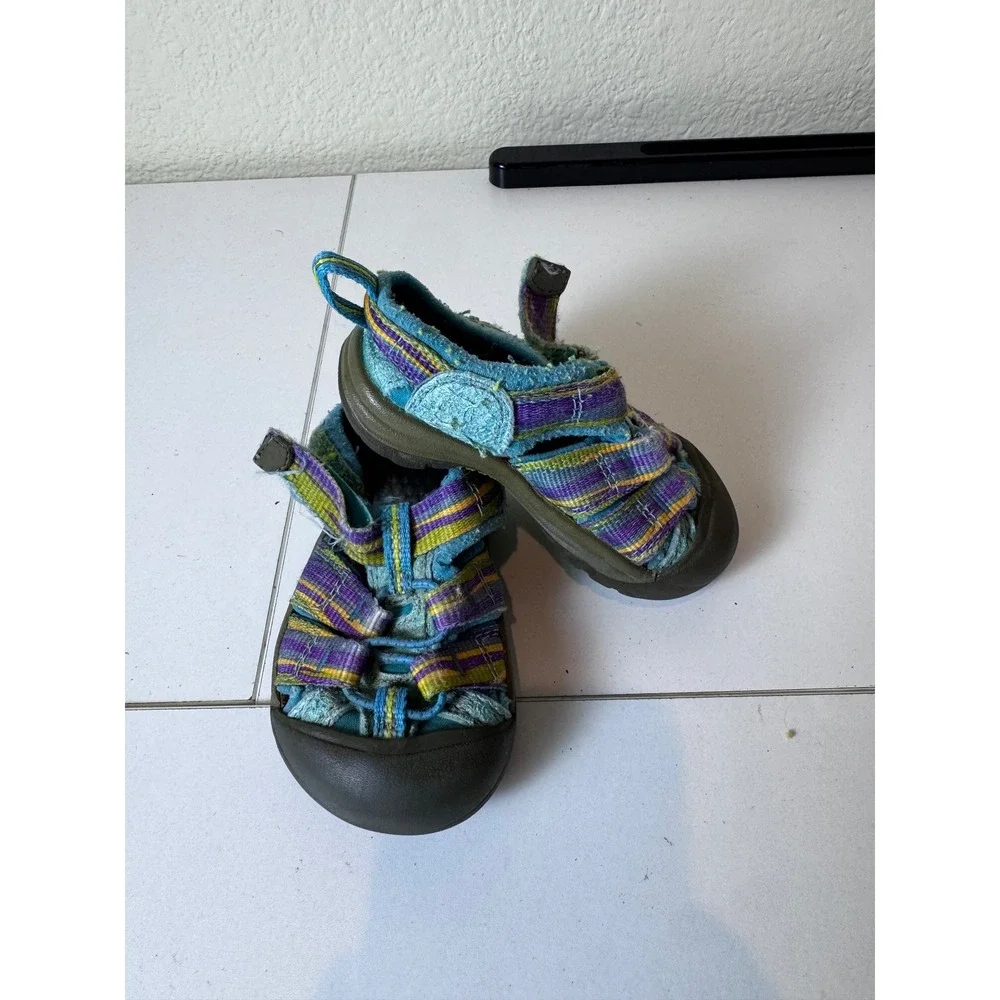 KEEN Newport‎ H2 Sandals Kids 5 Teal Purple Striped Waterproof Outdoor Gorpcore